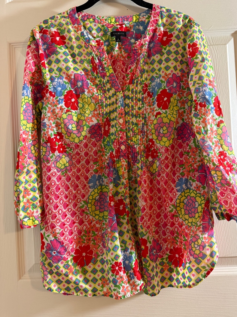 Talbots Floral Blouse pin tuck front 3/4 sleeves Medium